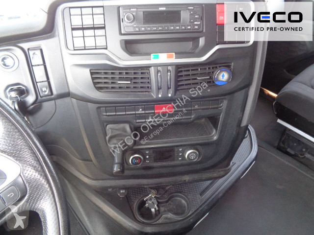 جرار Iveco S-WAY AS440S49T/P