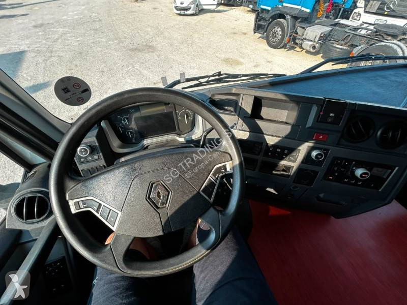 جرار Renault
