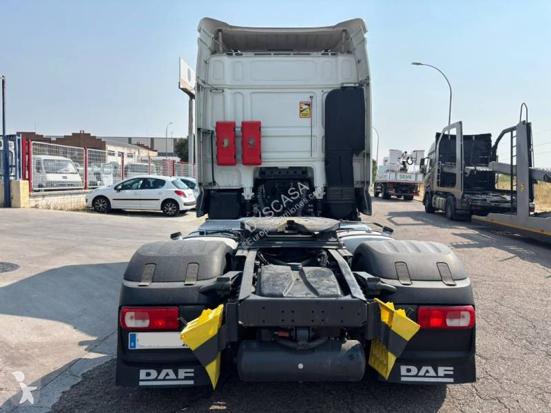 Nyergesvontató DAF 480