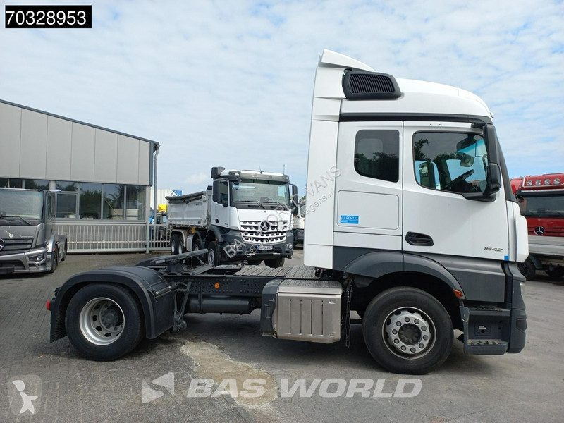 جرار Mercedes 1842 4X2 RHD Unused! ClassicSpace