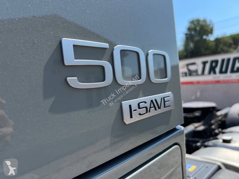 جرار Volvo