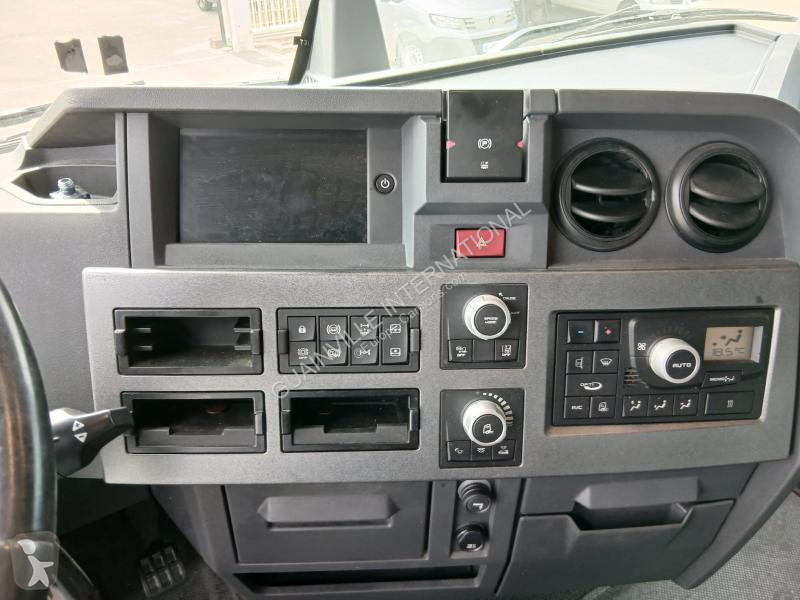 Tracteur Renault 520 Gamme T