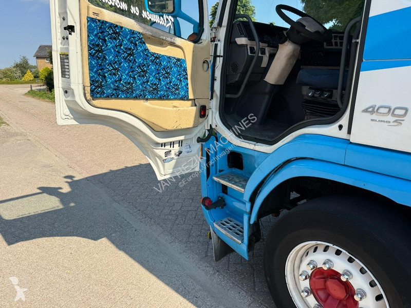 جرار Volvo 400 4X2 EUR0 5