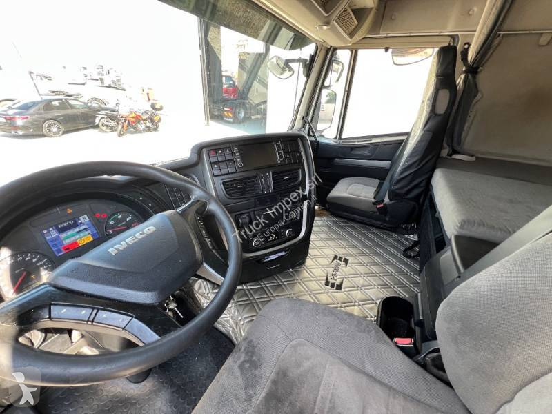 Iveco  tractor unit