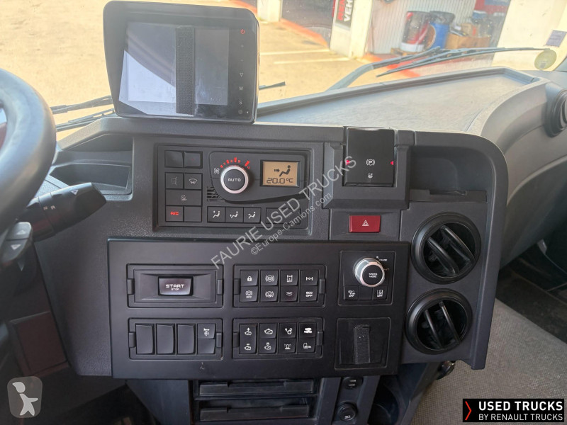 جرار Renault