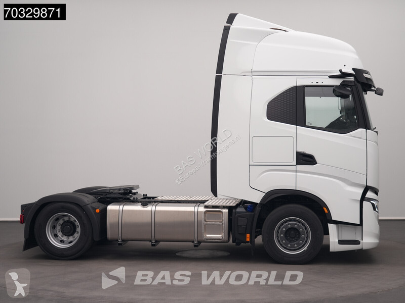 جرار Iveco S-Way 500 4X2 NEW! HPEB ACC 2x beds...