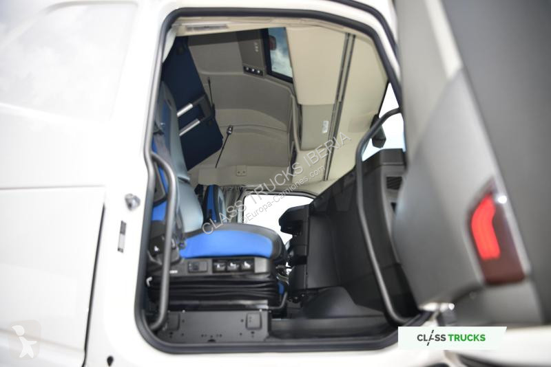 جرار Volvo 500 Globetrotter XL Retarder...
