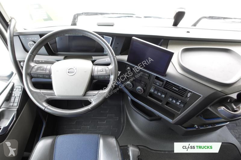 جرار Volvo 500 Globetrotter XL