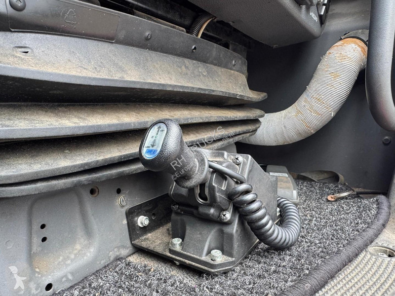 جرار Volvo 480 6X4 EURO 5 + TIPPER HYDRAULICS +...