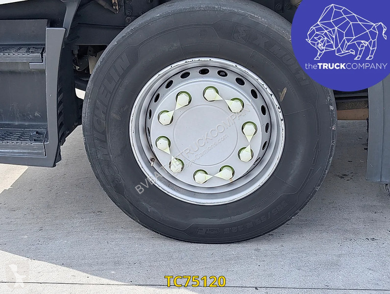 جرار Renault T 480