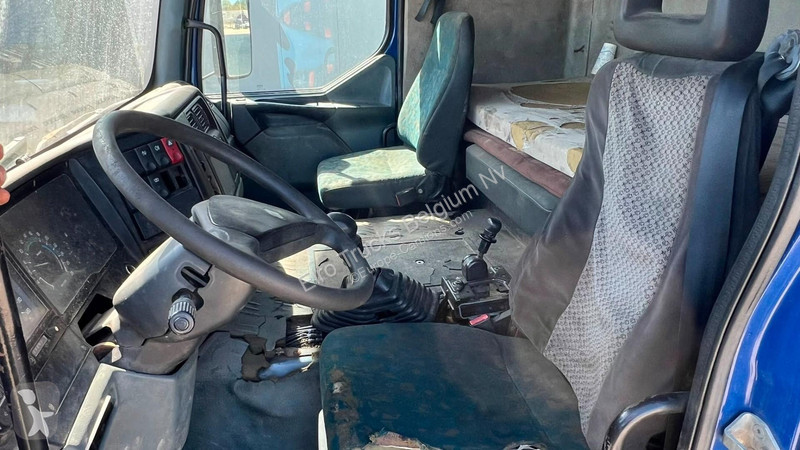جرار Renault 385 (POMPE MANUELLE / MANUAL PUMP...