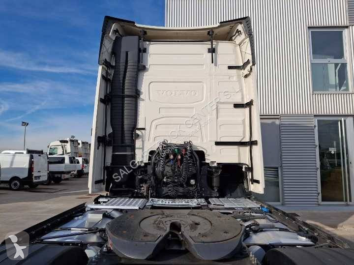 جرار Volvo