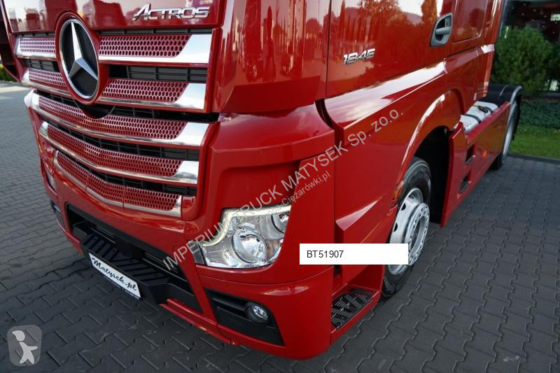 Влекач Mercedes ACTROS 1845