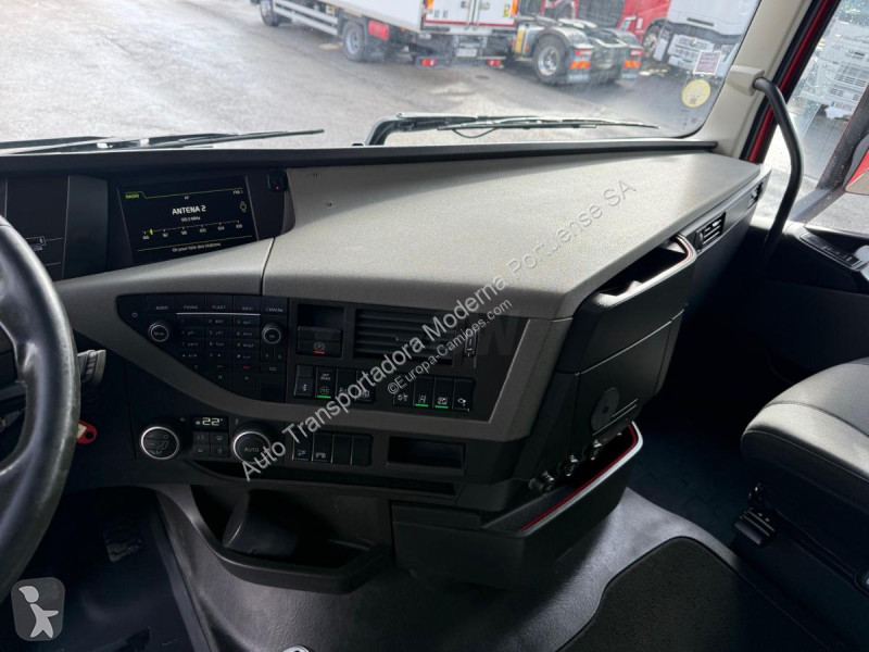 جرار Volvo 500