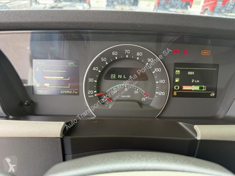 جرار Volvo 500