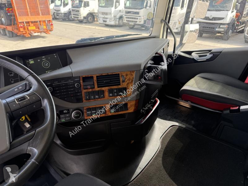 جرار Volvo 500