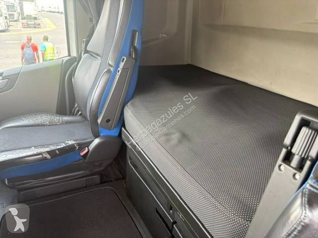 جرار Volvo