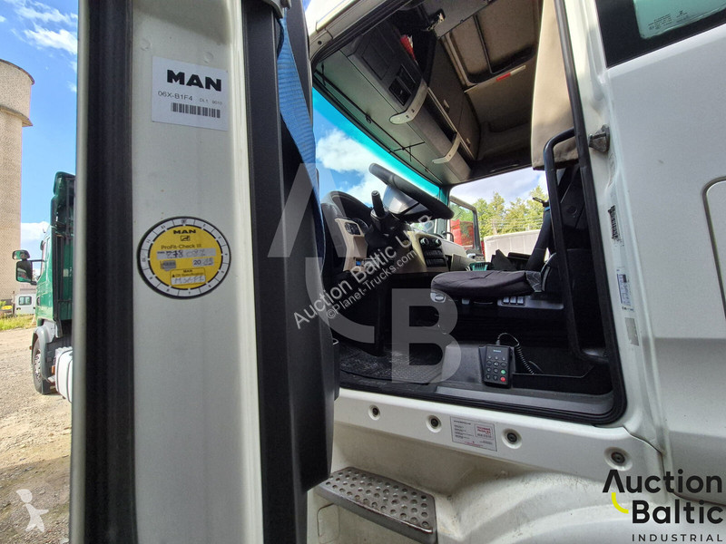 جرار MAN 18.500 BLS
