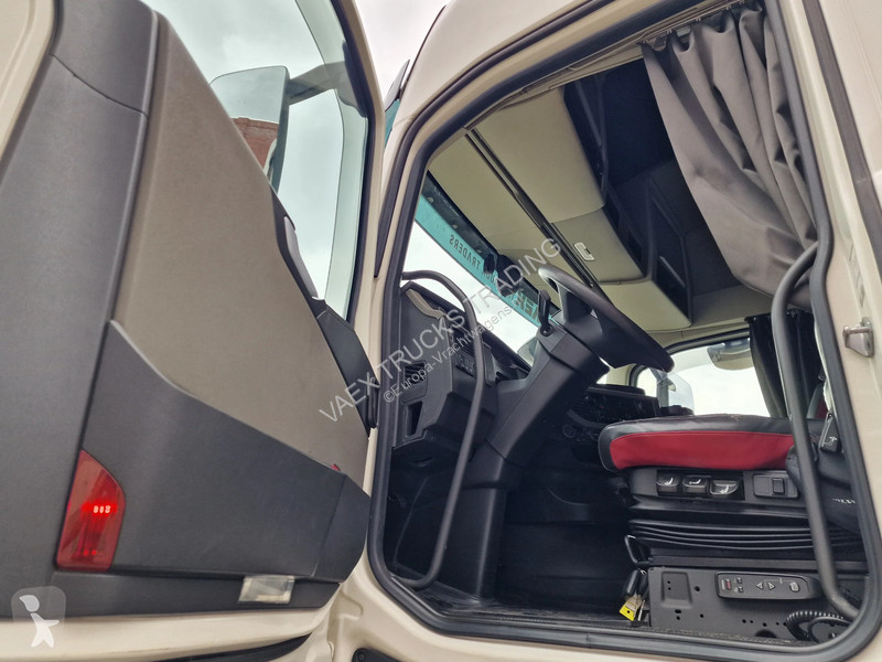 Traktor Volvo 13460 Globetrotter 4x2 - Full...