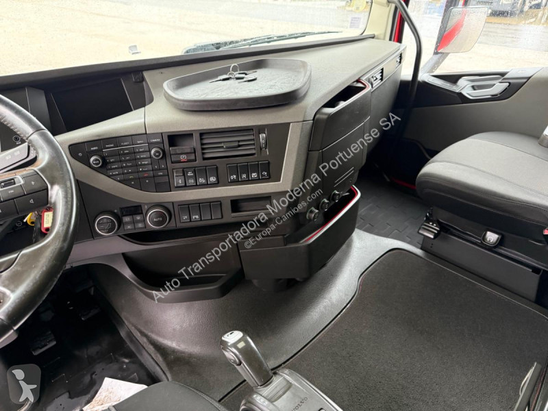 جرار Volvo 500
