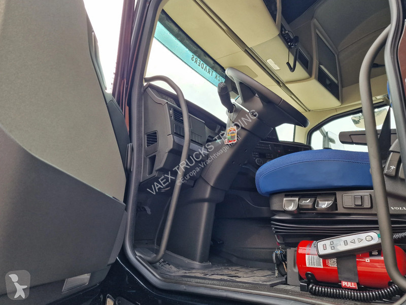 جرار Volvo 13540 Aero Globetrotter XL 4x2 - New...