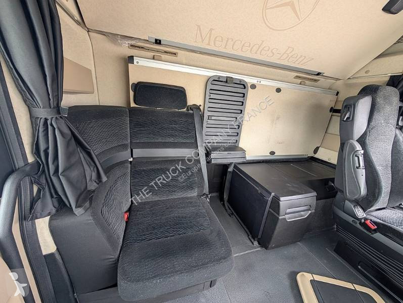 جرار Mercedes