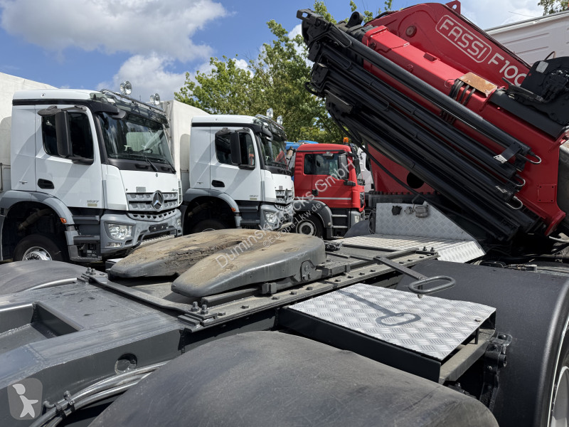 Cabeza tractora Volvo 460 8X4 Kran Fassi F1000