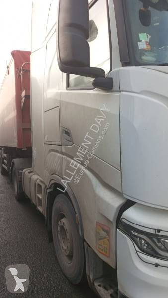 Cabeza tractora Iveco 490