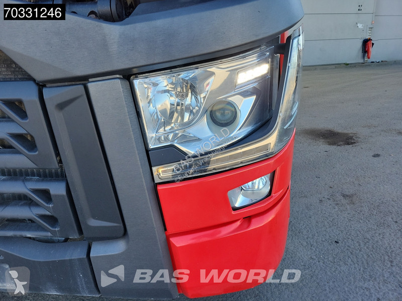 Trekker Renault T 460 4X2 SleeperCab Hydraulic
