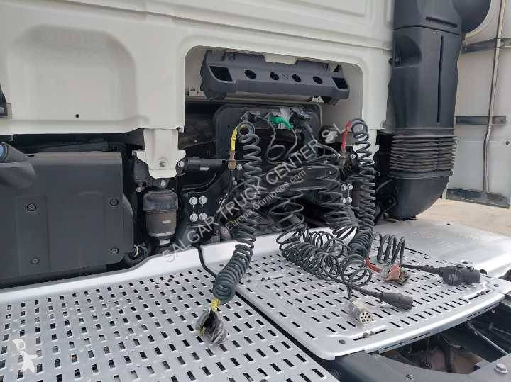Cabeza tractora DAF