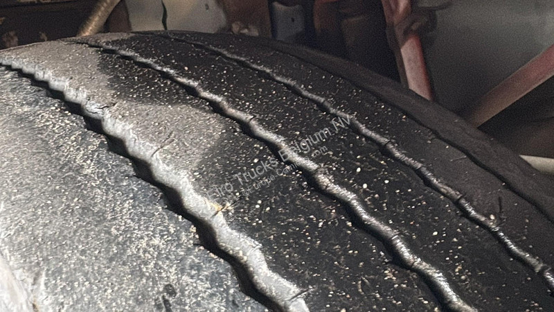 Tratores Renault R 385 (2 CULASSE / LAMES /...