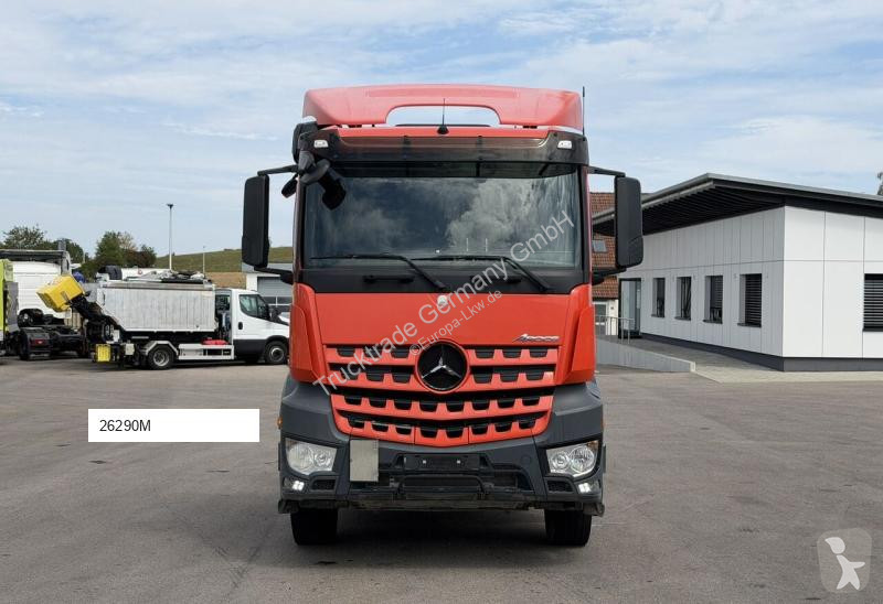 Cabeza tractora Mercedes 1846