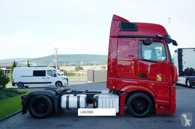 Тягач Mercedes ACTROS 1845