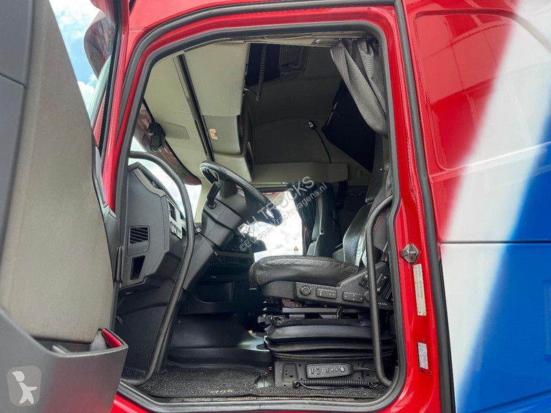 Cabeza tractora Volvo 6X2 EURO 6