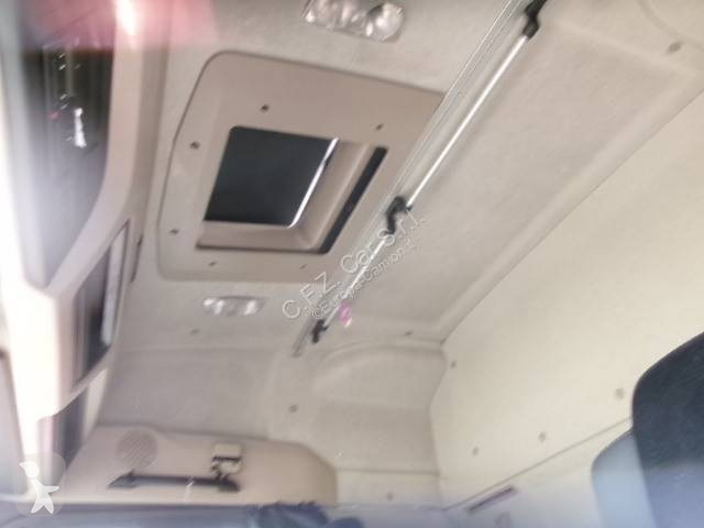 Cabeza tractora Mercedes 1843 LS