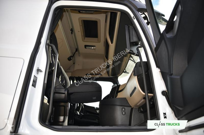 Tahač Mercedes 5 1845 BigSpace MirrorCam