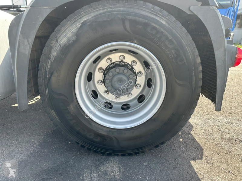 Cabeza tractora Mercedes  1845 LS