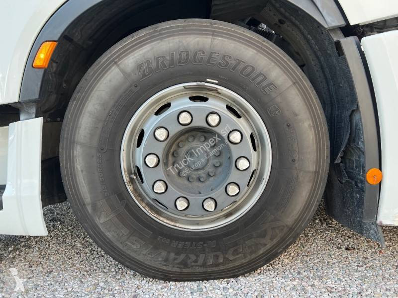 Cabeza tractora Iveco 490