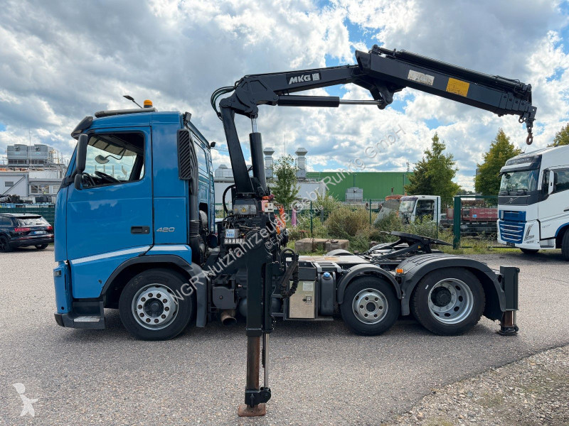 Cabeza tractora Volvo 420 6x2 mit Ladekran HLK...