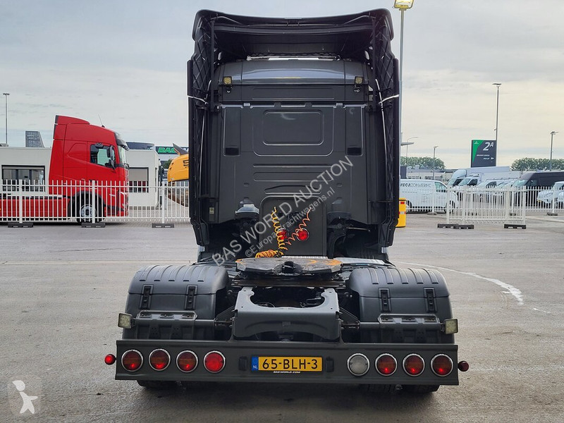 Tahač Scania 440