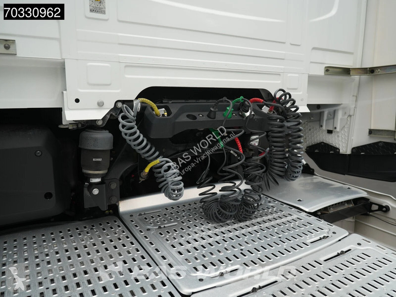 Tahač DAF + 530 4X2 Retarder 2x Tanks...