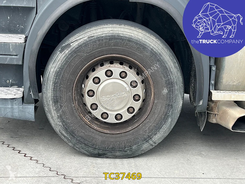Nyergesvontató Scania 620