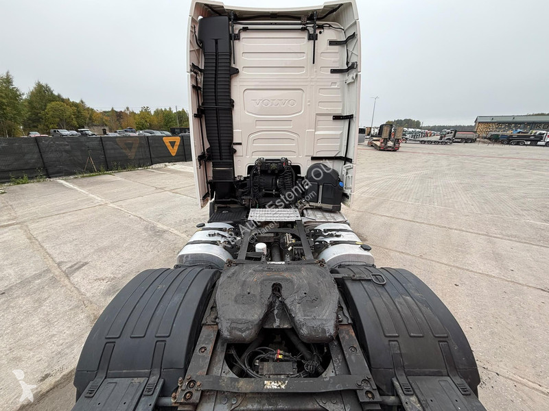 جرار Volvo 500 6x2 GLOBE XL / RETARDER / DOUBLE...