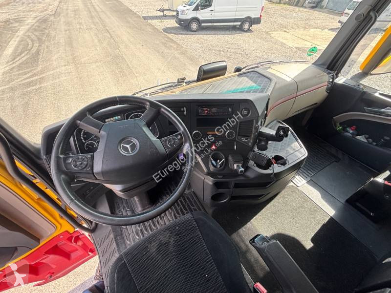 Cabeza tractora Mercedes 1843 LS
