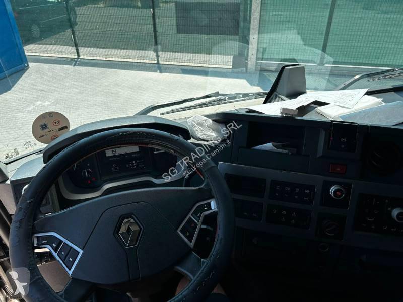 Cabeza tractora Renault 520