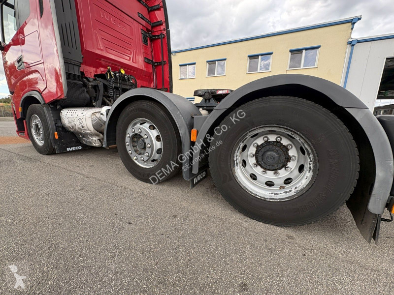 Nyergesvontató Iveco S...