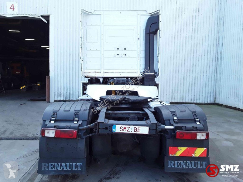 Nyergesvontató Renault 440 2 tanks