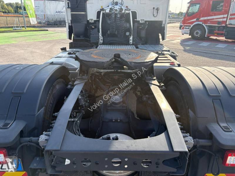 Cap tractor Volvo 460