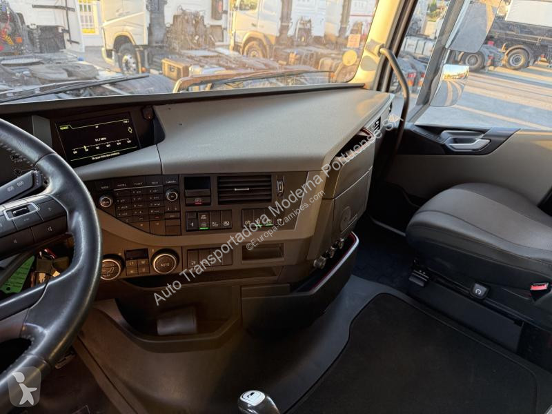 Cap tractor Volvo 500