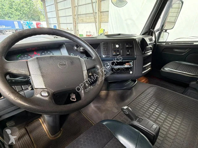 Тягач Volvo 13460 Globetrotter XL PTO